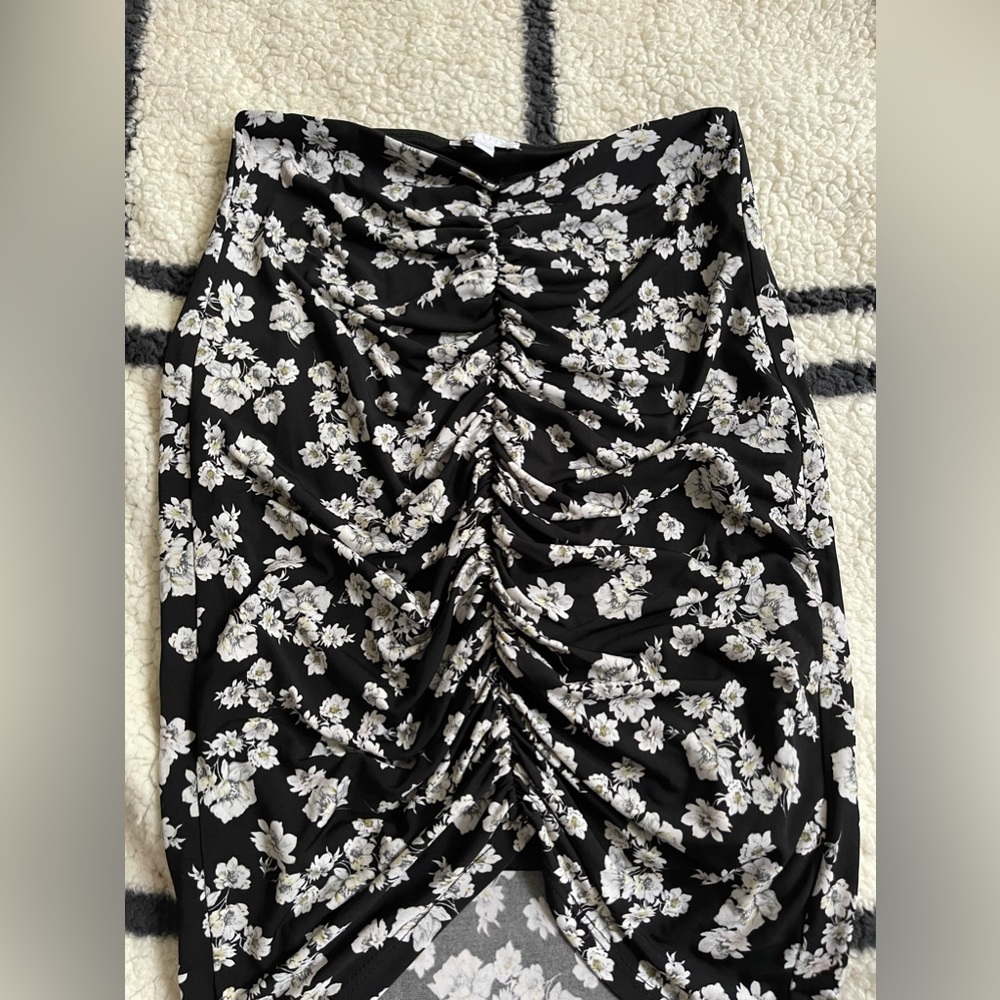 ABOUND Scrunch Skirt